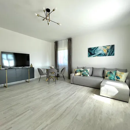 빌라 Seafront Duplex Sea View And Spacious Gardens 포르토레카나티