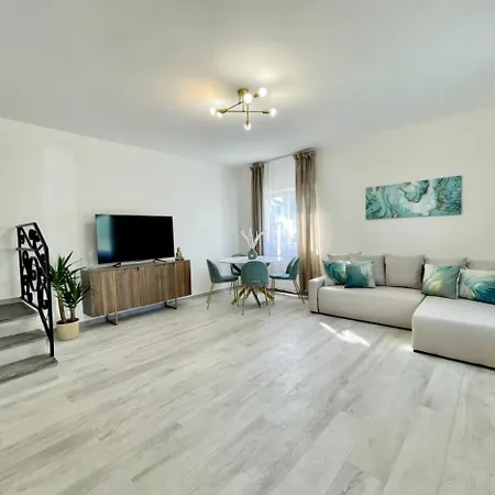 Vila Seafront Duplex Sea View And Spacious Gardens *