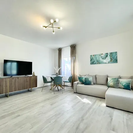 Vila Seafront Duplex Sea View And Spacious Gardens