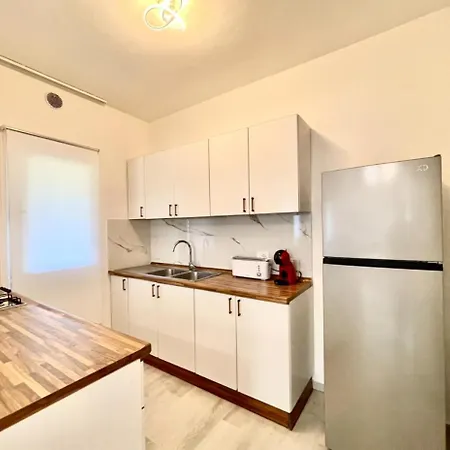 Seafront Duplex Sea View And Spacious Gardens 빌라 포르토레카나티