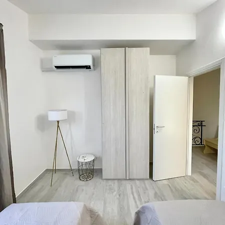 Vila Seafront Duplex Sea View And Spacious Gardens