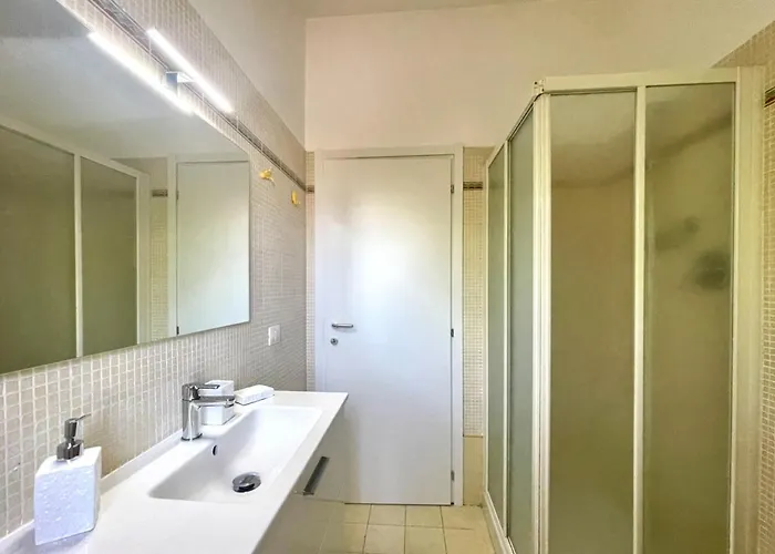 Seafront Duplex Sea View And Spacious Gardens Βίλα *