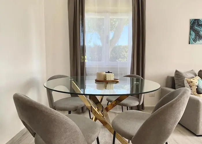 Βίλα Seafront Duplex Sea View And Spacious Gardens Porto Recanati