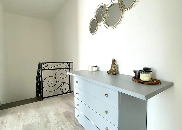 Seafront Duplex Sea View And Spacious Gardens Porto Recanati