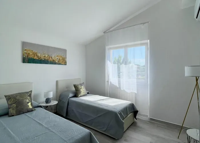 Seafront Duplex Sea View And Spacious Gardens * Porto Recanati