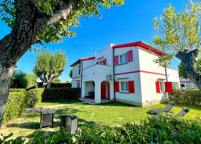 Seafront Duplex Sea View And Spacious Gardens Porto Recanati