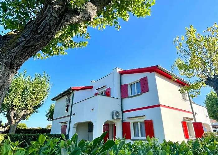 Seafront Duplex Sea View And Spacious Gardens * Porto Recanati