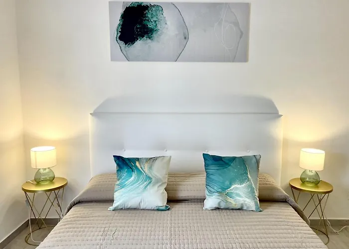 Βίλα Seafront Duplex Sea View And Spacious Gardens