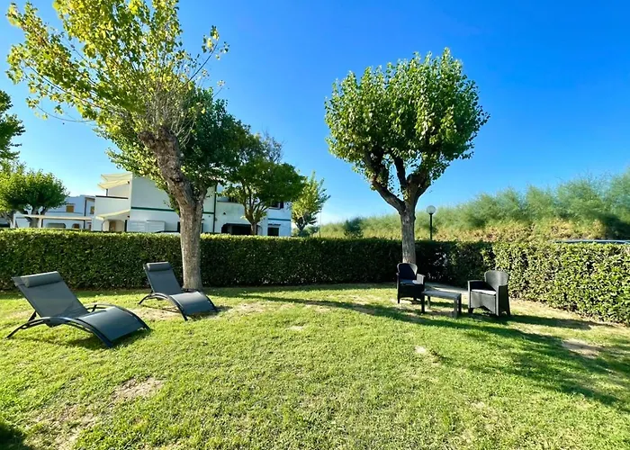 Seafront Duplex Sea View And Spacious Gardens Villa Porto Recanati