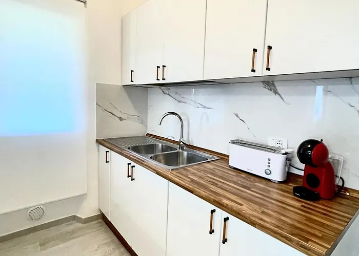 Seafront Duplex Sea View And Spacious Gardens Villa
